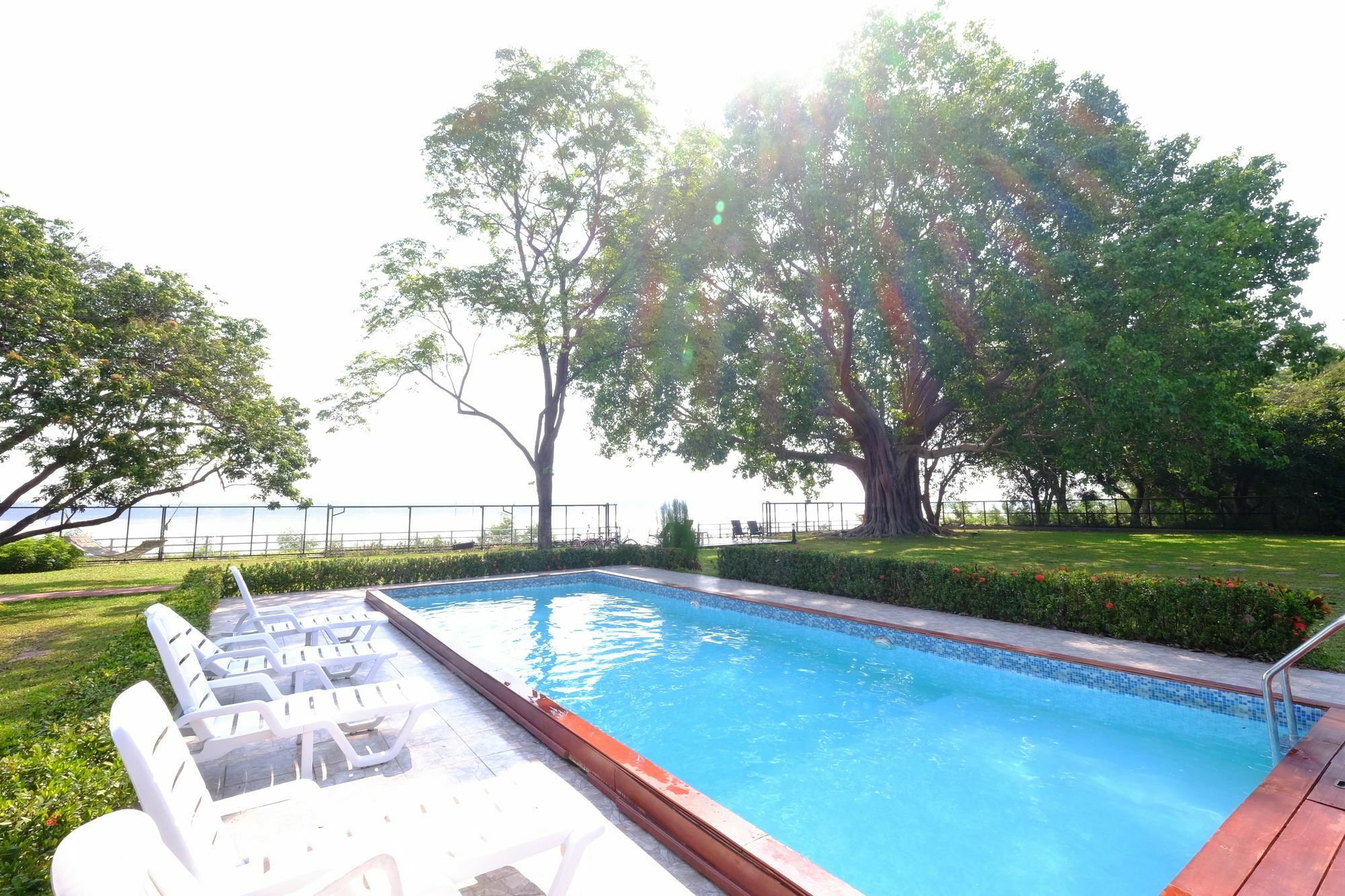 Bo Tree Cottage On The River Mukdahan Exterior photo